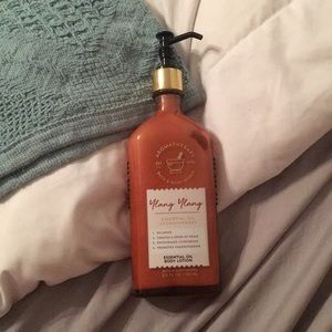 Aromatherapy essential oil body lotion